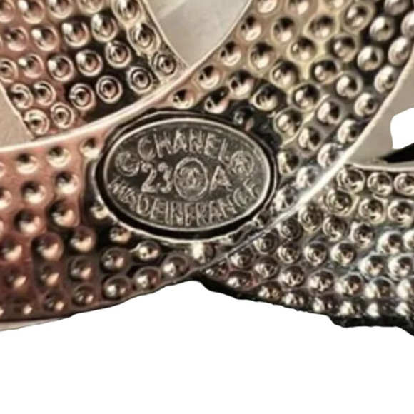 Chanel Interlocking CC Platinum Star CZ Brooch Autumn/Pre-Fall 2023 (CCXX047) - Picture 5 of 5